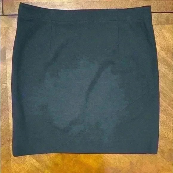 Black Mini Skirt by Simply Vera Vera Wang Size M Like New condition - Picture 3 of 7
